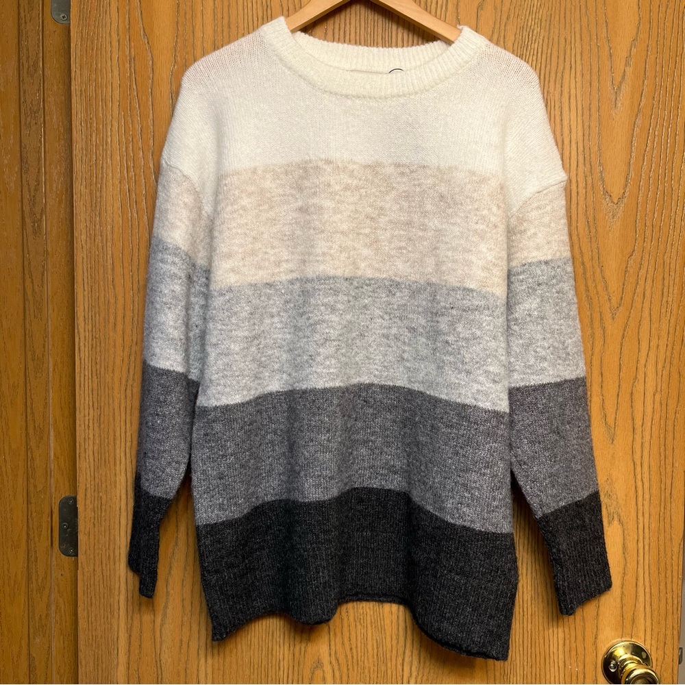Be Cool | NWT Women’s Oversized Colorblock Sweater | Size M/L